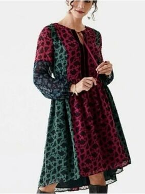 Matilda Jane Two-Tone Swiss dot and Floral Lace Overlay Dress  size Medium